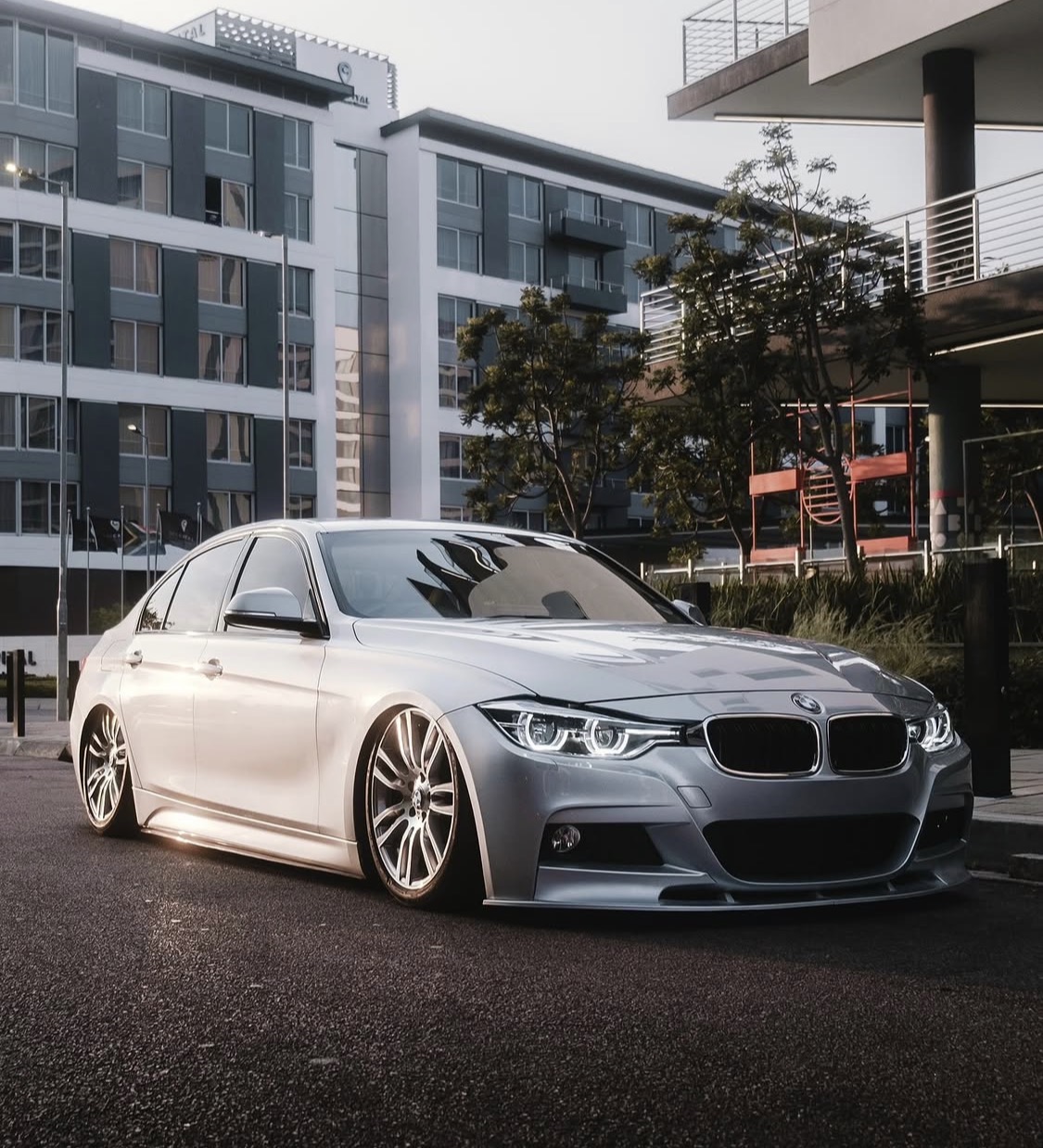 F30